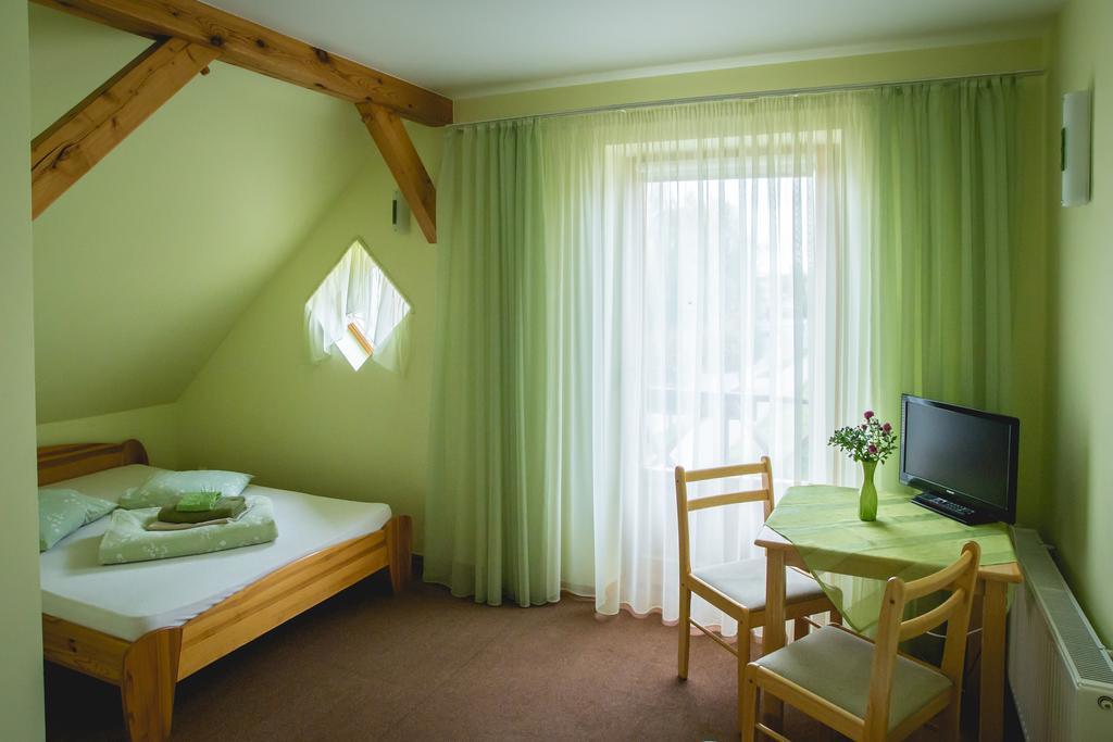 Hotel Viesu Maja Janis Madona Habitación foto