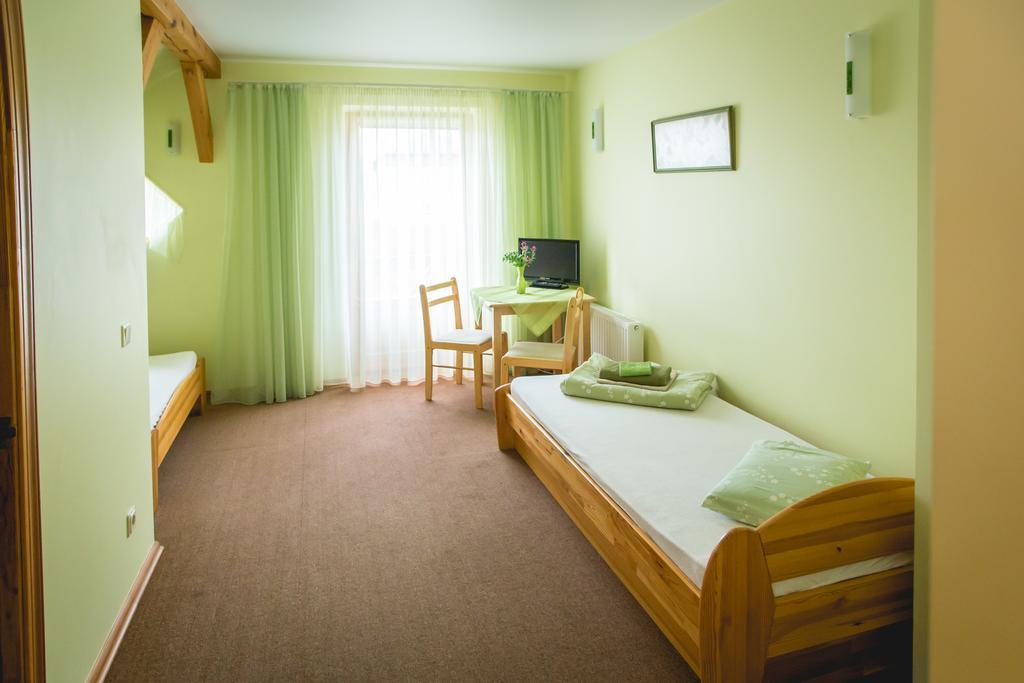 Hotel Viesu Maja Janis Madona Habitación foto