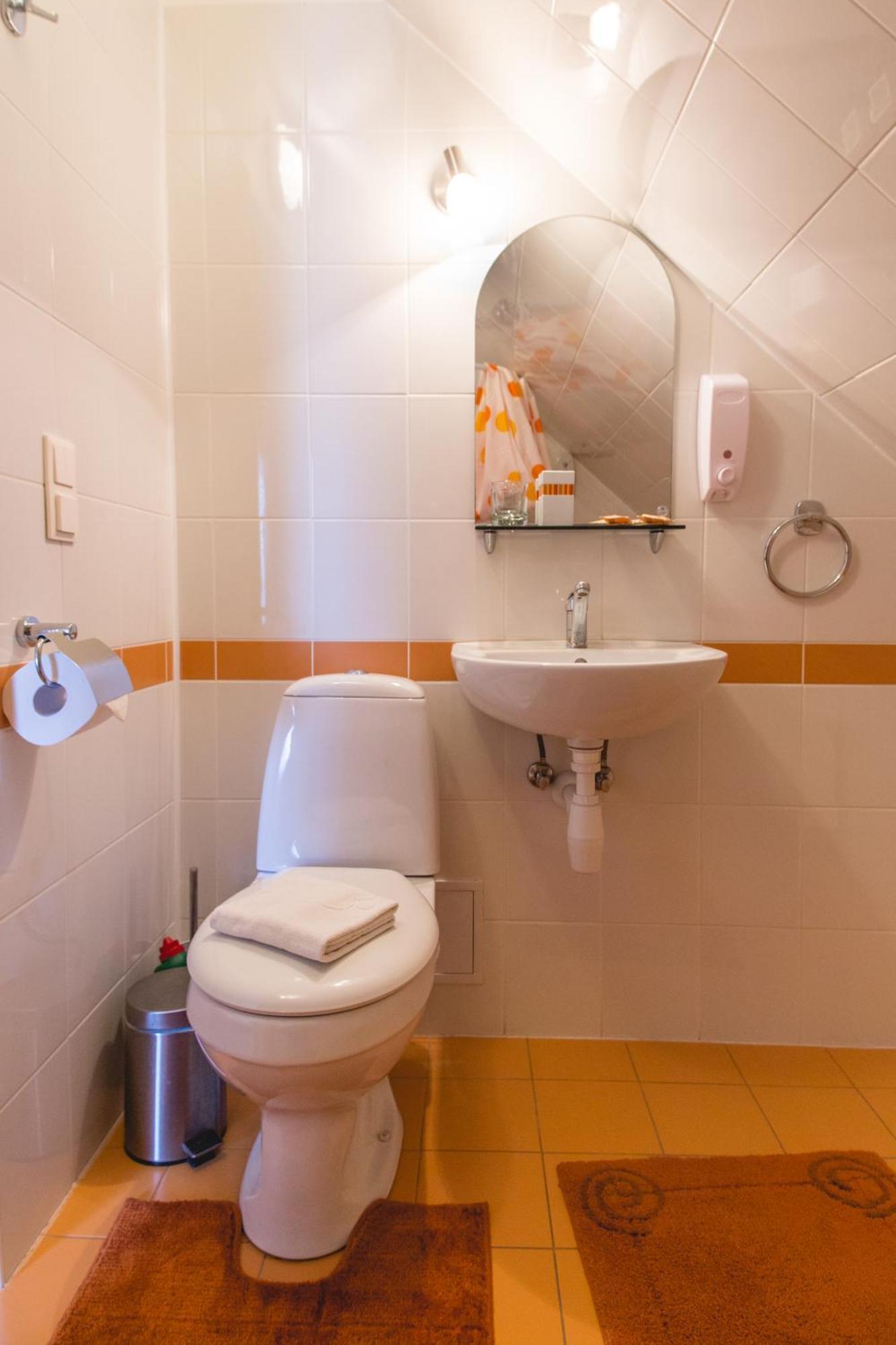 Hotel Viesu Maja Janis Madona Habitación foto